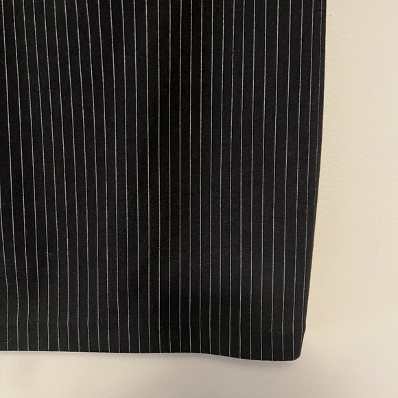 H&M Basic Stretch Pinstripe Pencil Skirt with Front Slit - Picture 2 of 3